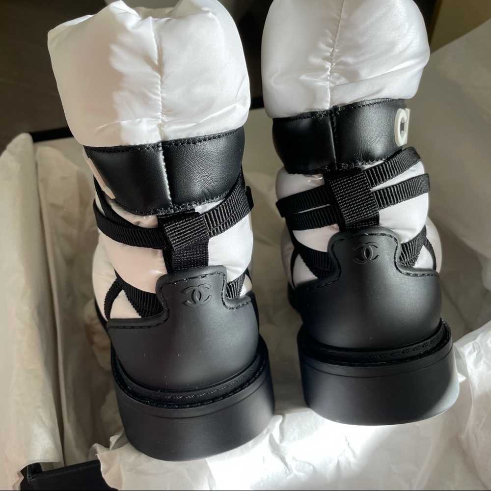 Authentic CHANEL Ice Cleats Snow Boots - Picture 10 of 14